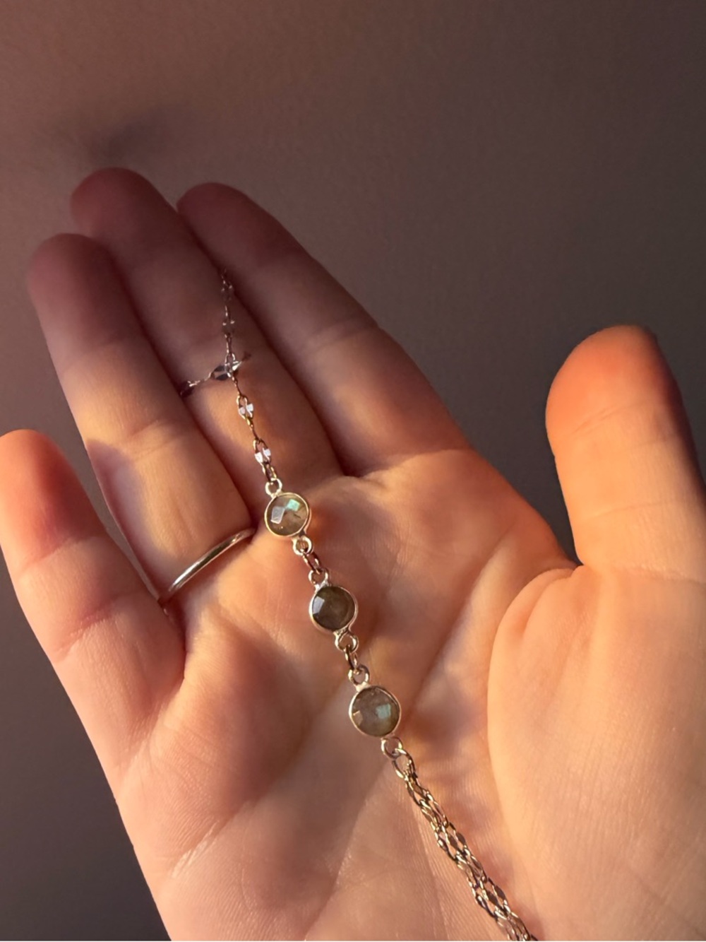 Handcrafted Labradorite Hand Chain✨🌿 - Picture 4 of 7